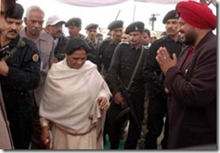 mayawati_with_security_forces